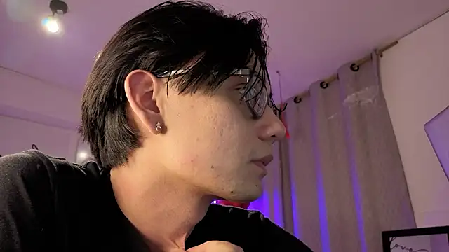 Snapshot of davoxer chatting on 02.20.26 davoxer online show from 02.20.26