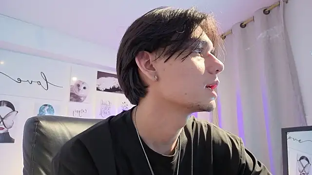 Snapshot of davoxer chatting on 02.25.26 davoxer online show from 02.25.26