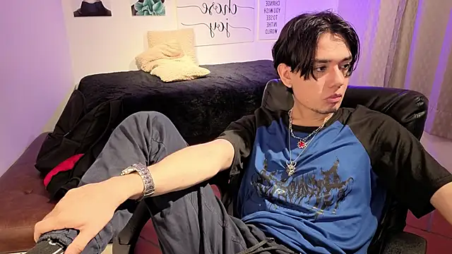 Snapshot of davoxer chatting on 02.27.26 davoxer online show from 02.27.26