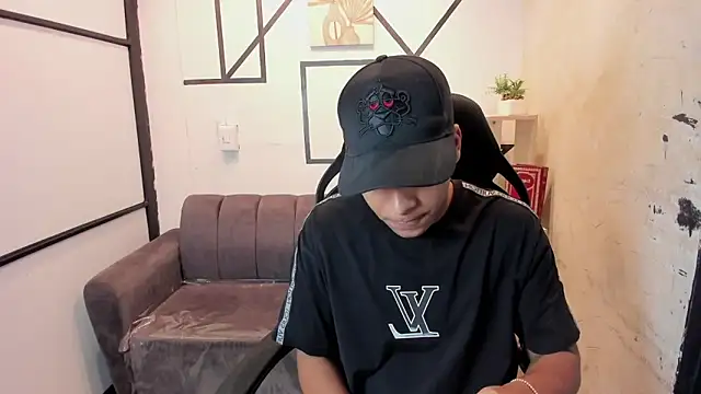 IsaacBlack  online show from 09.27.25