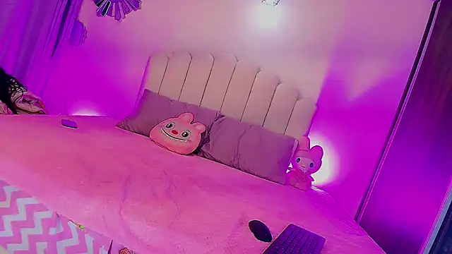 Snapshot of Eboney_Hott chatting on 11.10.25 Eboney Hott online show from 11.10.25