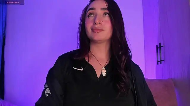 scarlett Collinss online show from 11.26.25