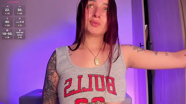 scarlett Collinss online show from 12.18.25