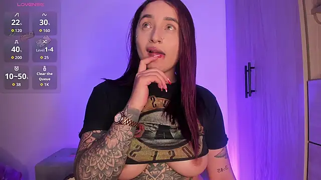 Snapshot of scarlett_Collinss chatting on 02.14.26 scarlett Collinss online show from 02.14.26