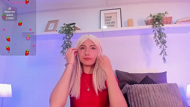 Snapshot of Vampgyal chatting on 10.09.25 Vampgyal online show from 10.09.25