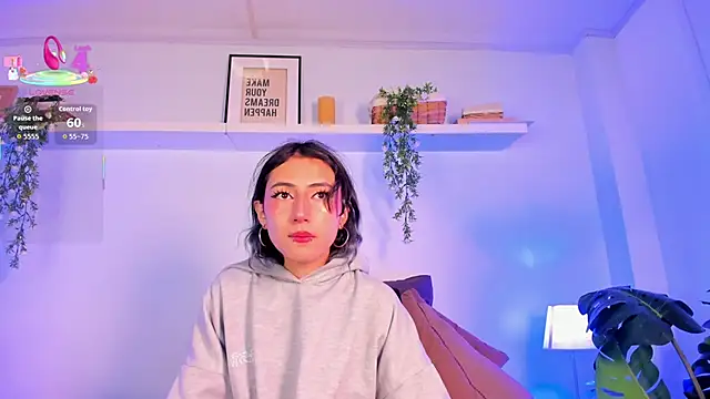 Snapshot of Vampgyal chatting on 10.25.25 Vampgyal online show from 10.25.25