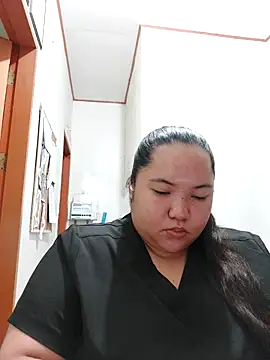 LianaCruzado online show from 04.12.26