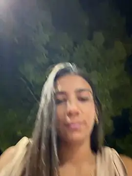 Snapshot of -juicy_ chatting on 12.15.25 -juicy online show from 12.15.25