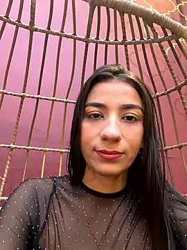 Snapshot of -juicy_ chatting on 01.11.26 -juicy online show from 01.11.26