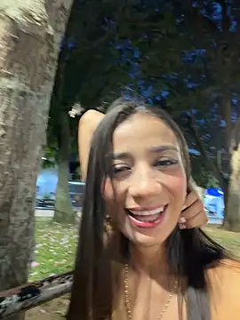 Snapshot of -juicy_ chatting on 02.04.26 -juicy online show from 02.04.26