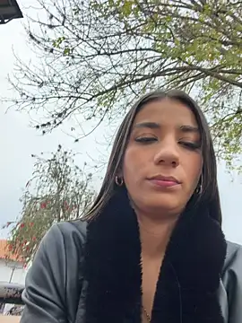 Snapshot of -juicy_ chatting on 02.22.26 -juicy online show from 02.22.26