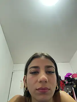 Snapshot of -juicy_ chatting on 07.05.26 -juicy online show from 07.05.26