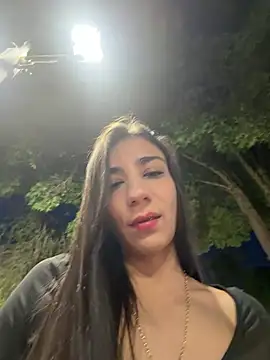Snapshot of -juicy_ chatting on 07.27.26 -juicy online show from 07.27.26
