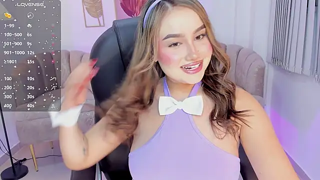 Snapshot of Kate_rous chatting on 10.03.25 Kate rous online show from 10.03.25