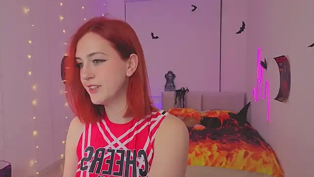 bananasgirl online show from 10.24.25