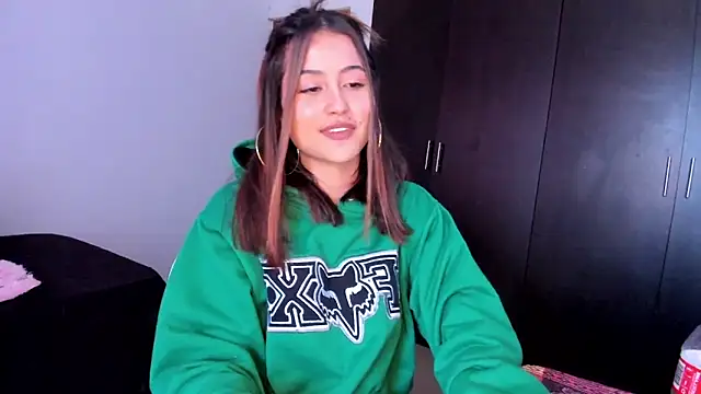 Snapshot of Ana__Pink chatting on 09.20.25 Ana Pink online show from 09.20.25