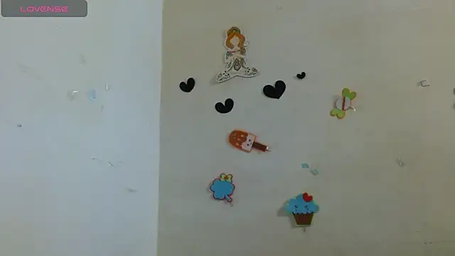 Akasha001 online show from 11.18.25