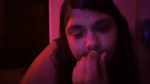 Snapshot of 1n0nlythroat chatting on 06.27.26 1n0nlythroat online show from 06.27.26