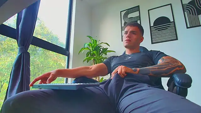 ALPHA DOMINUS  online show from 04.14.26