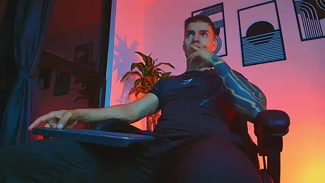 ALPHA DOMINUS  online show from 04.15.26