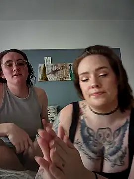 AndHerXO online show from 03.26.26