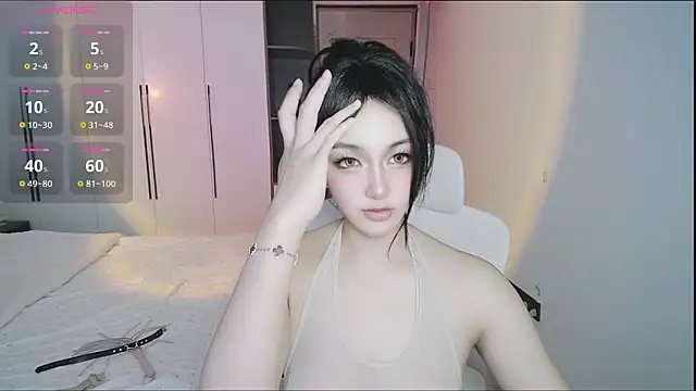 Snapshot of Olivia520 chatting on 10.09.25 Olivia520 online show from 10.09.25