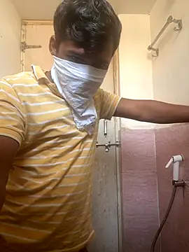 Snapshot of omkarcoll chatting on 11.12.25 omkarcoll online show from 11.12.25