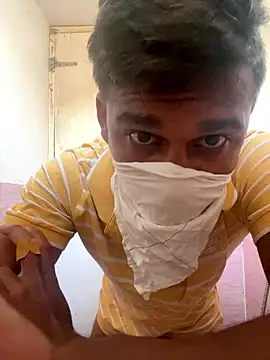 Snapshot of omkarcoll chatting on 01.13.26 omkarcoll online show from 01.13.26