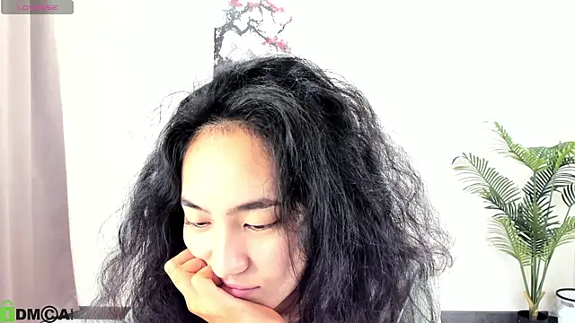 FlirtyAura online show from 11.13.25