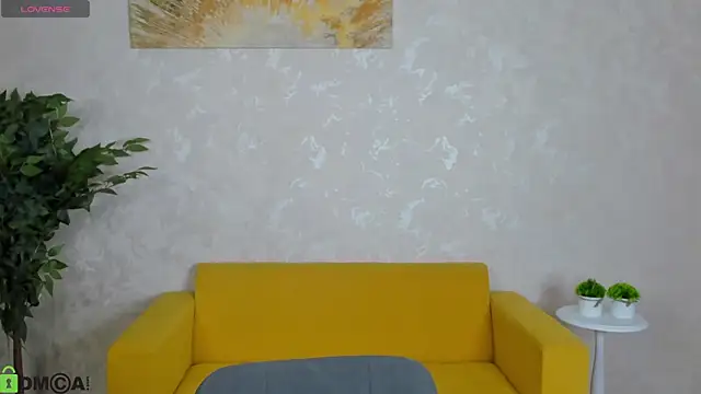 FlirtyAura online show from 04.13.26