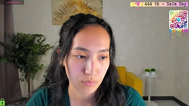 Snapshot of FlirtyAura chatting on 05.11.26 FlirtyAura online show from 05.11.26