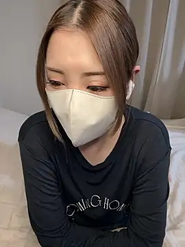Snapshot of _Kaori chatting on 10.22.25 Kaori online show from 10.22.25