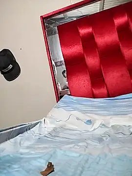 Snapshot of Kesurra chatting on 02.22.26 Kesurra online show from 02.22.26