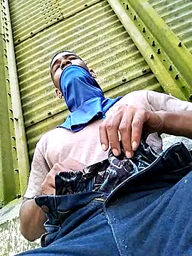 Snapshot of Kesurra chatting on 02.26.26 Kesurra online show from 02.26.26