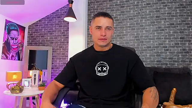 Snapshot of connorsmiith chatting on 09.17.25 connorsmiith online show from 09.17.25