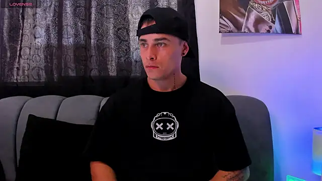 Snapshot of connorsmiith chatting on 11.07.25 connorsmiith online show from 11.07.25