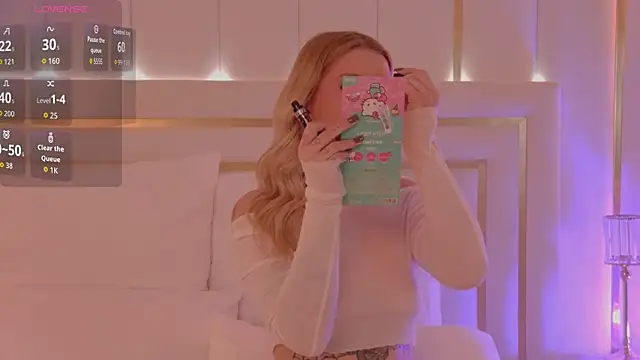 Snapshot of AriellaMelo chatting on 09.24.25 AriellaMelo online show from 09.24.25