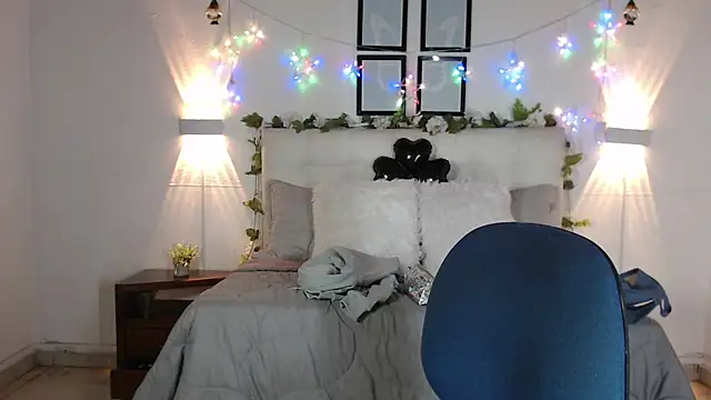 Megan 05  online show from 03.12.26