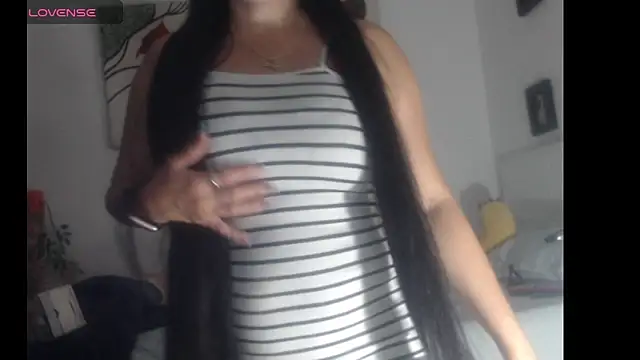 Snapshot of anii_mantilla chatting on 10.20.25 anii mantilla online show from 10.20.25