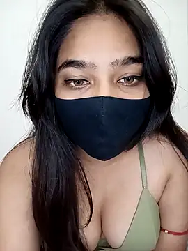 Snapshot of Snehabeauti chatting on 02.02.26 Snehabeauti online show from 02.02.26