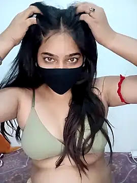Snapshot of Snehabeauti chatting on 04.01.26 Snehabeauti online show from 04.01.26
