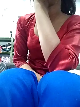 Snapshot of Naina_04 chatting on 11.13.25 Naina 04 online show from 11.13.25