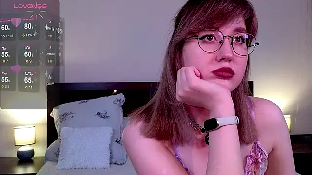 Snapshot of _AlexaFlowers_ chatting on 05.29.26 AlexaFlowers online show from 05.29.26