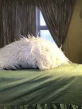 KINKYBOOTI22 online show from 03.26.26