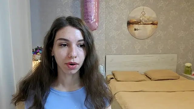 Snapshot of KellyShines chatting on 06.22.26 KellyShines online show from 06.22.26