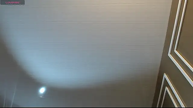 Megara 25 online show from 10.17.25