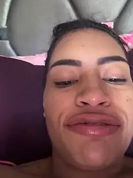 AmberMoss1 online show from 04.12.26