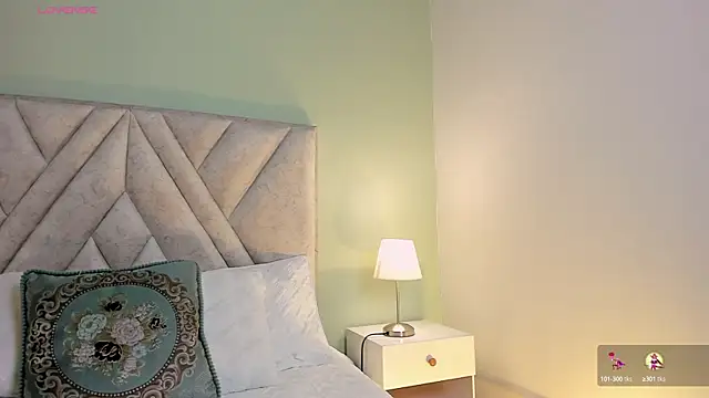 angelica cross  online show from 09.10.25