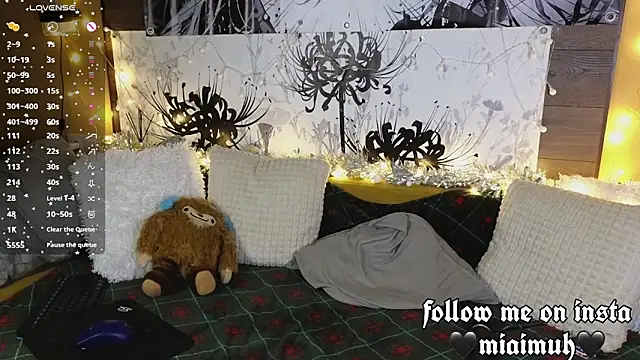 mia  yui online show from 12.18.25