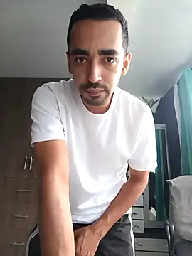 stivenlujan69 online show from 11.20.25